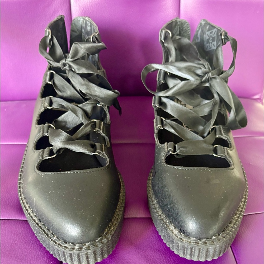 TUK Black Lace-Up 5 Loop Ribbon Mary Janes - Picture 2 of 6